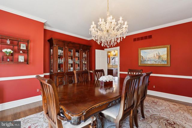 7 FOX RUN RD, Pennington, NJ 08534