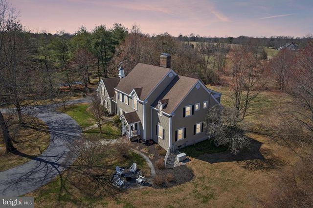 7 FOX RUN RD, Pennington, NJ 08534