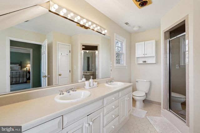 7 FOX RUN RD, Pennington, NJ 08534