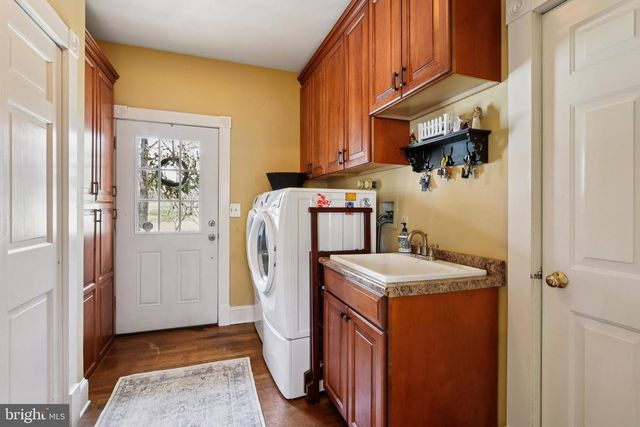 7 FOX RUN RD, Pennington, NJ 08534