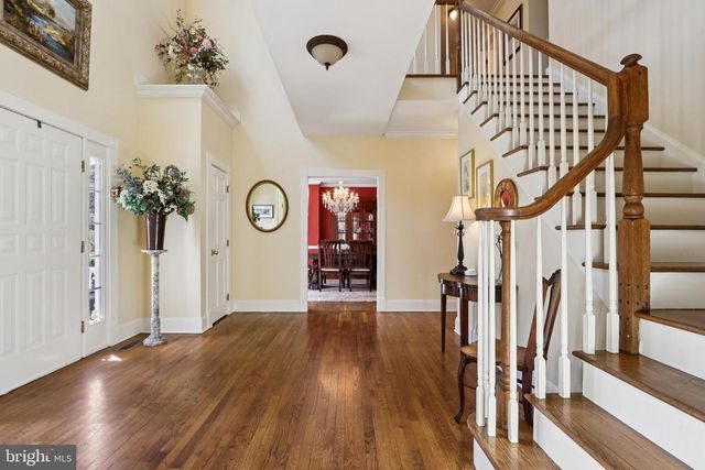 7 FOX RUN RD, Pennington, NJ 08534