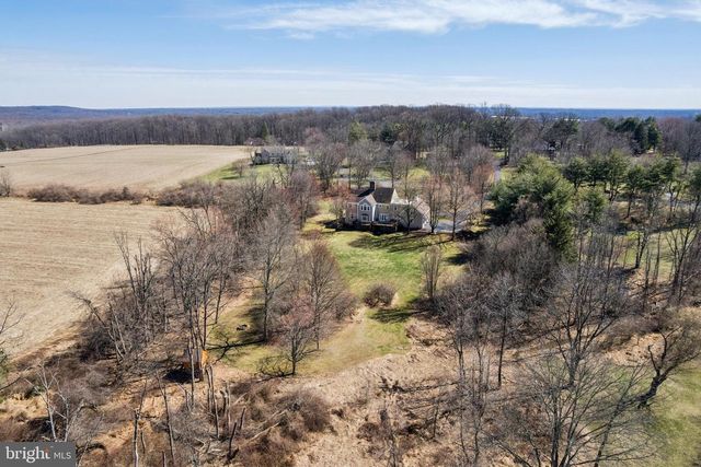 7 FOX RUN RD, Pennington, NJ 08534