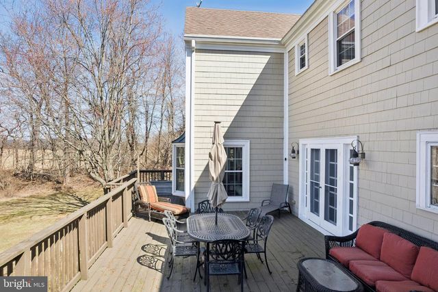 7 FOX RUN RD, Pennington, NJ 08534