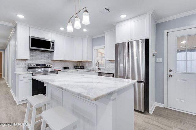 4444 Main Highway, Breaux Bridge, LA 70517