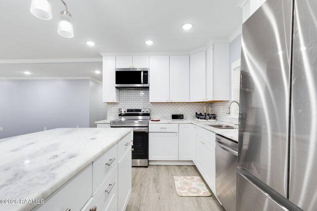 4444 Main Highway, Breaux Bridge, LA 70517