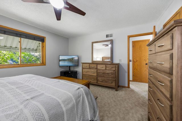 16105 Inglewood Drive, Lakeville, MN 55044