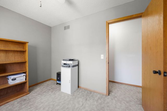 16105 Inglewood Drive, Lakeville, MN 55044