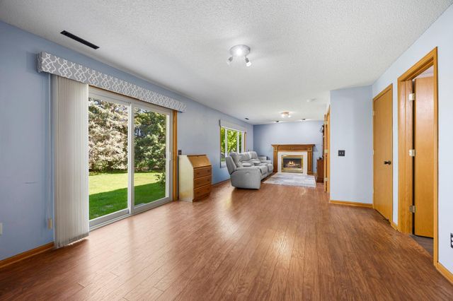 16105 Inglewood Drive, Lakeville, MN 55044
