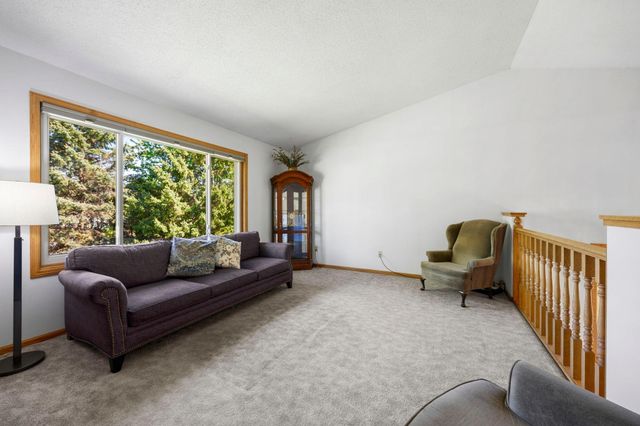 16105 Inglewood Drive, Lakeville, MN 55044