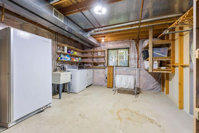 16105 Inglewood Drive, Lakeville, MN 55044