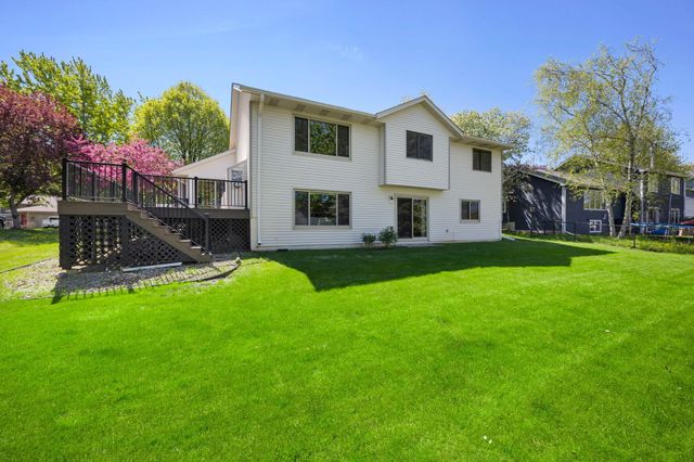 16105 Inglewood Drive, Lakeville, MN 55044