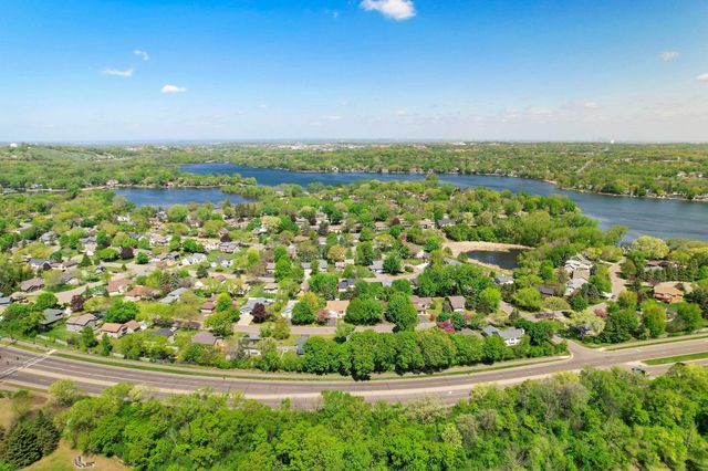 16105 Inglewood Drive, Lakeville, MN 55044