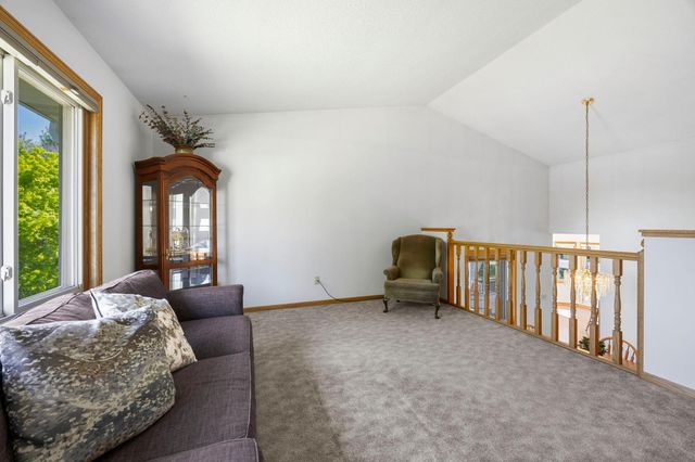 16105 Inglewood Drive, Lakeville, MN 55044