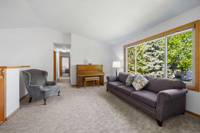 16105 Inglewood Drive, Lakeville, MN 55044