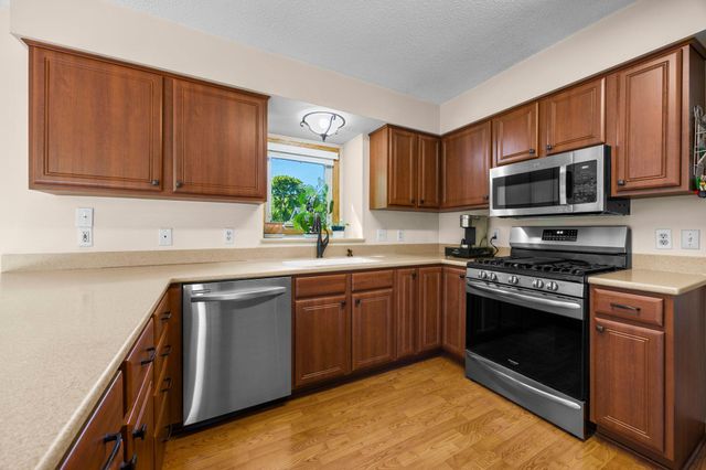 16105 Inglewood Drive, Lakeville, MN 55044