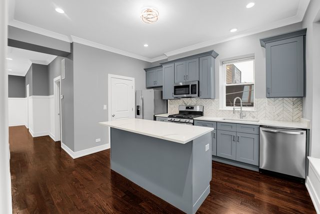 7844 S Emerald Avenue S, Chicago, IL 60620