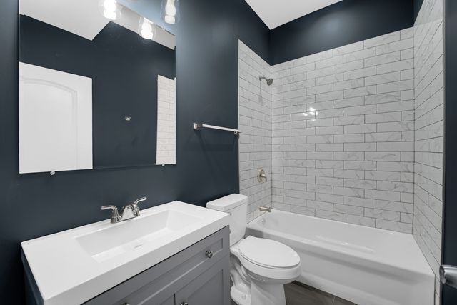 7844 S Emerald Avenue S, Chicago, IL 60620