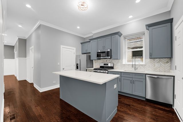 7844 S Emerald Avenue S, Chicago, IL 60620