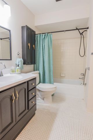 4925 E 10 Mile Road, Warren, MI 48091