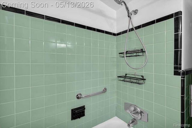 15621 Hanfor Avenue, Allen Park, MI 48101