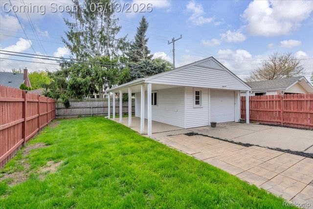 15621 Hanfor Avenue, Allen Park, MI 48101