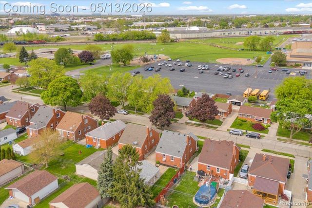 15621 Hanfor Avenue, Allen Park, MI 48101