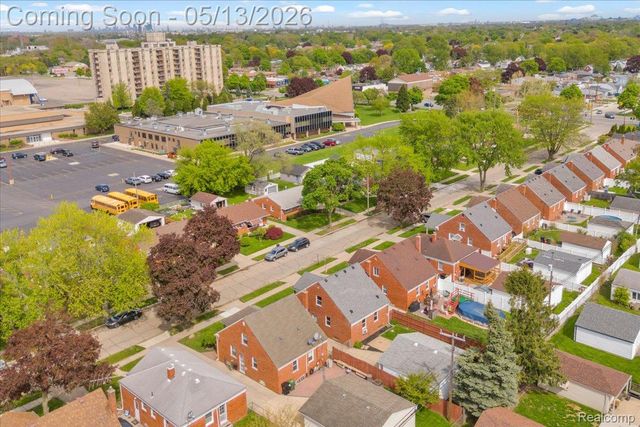 15621 Hanfor Avenue, Allen Park, MI 48101