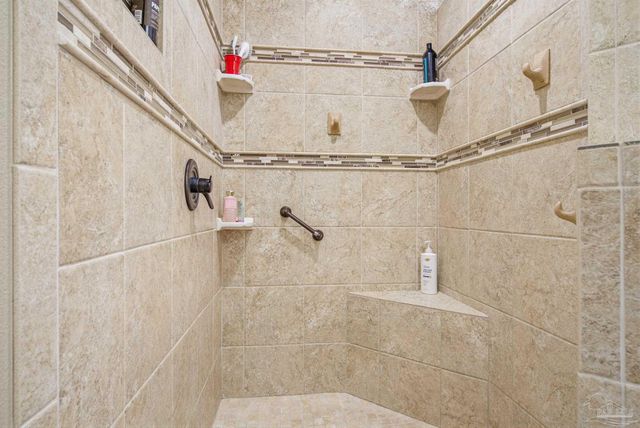 60 Culpepper St, Cantonment, FL 32533