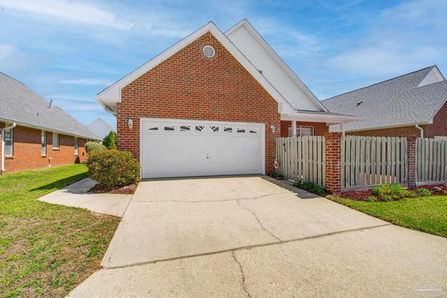 60 Culpepper St, Cantonment, FL 32533