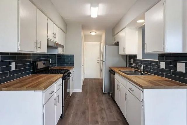 411 PARKHILL CV 411, Round Rock, TX 78664