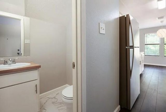 411 PARKHILL CV 411, Round Rock, TX 78664