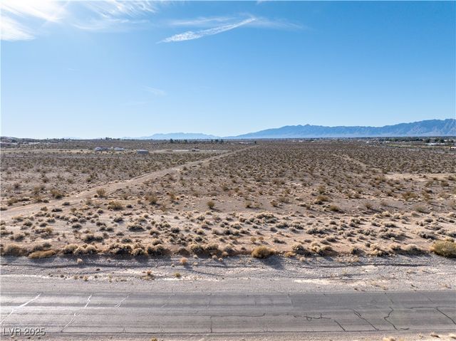 761 East Bell Vista Avenue, Pahrump, NV 89060