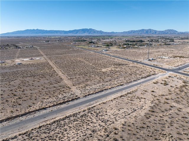 761 East Bell Vista Avenue, Pahrump, NV 89060