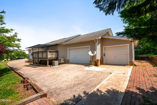 1503 Cloverdale Court, Sevierville, TN 37862