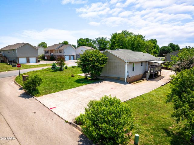 1503 Cloverdale Court, Sevierville, TN 37862
