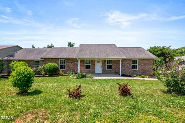 1503 Cloverdale Court, Sevierville, TN 37862