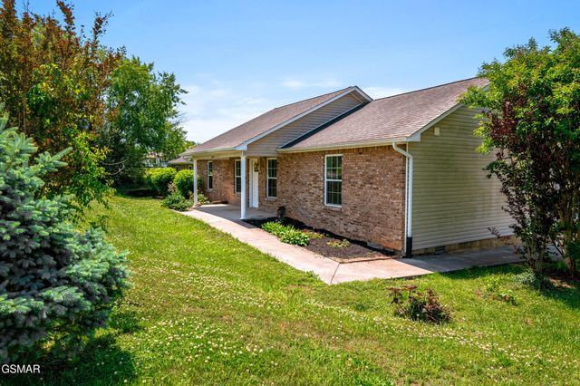 1503 Cloverdale Court, Sevierville, TN 37862