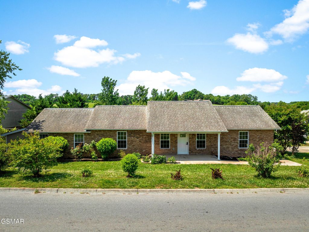 1503 Cloverdale Court, Sevierville, TN 37862