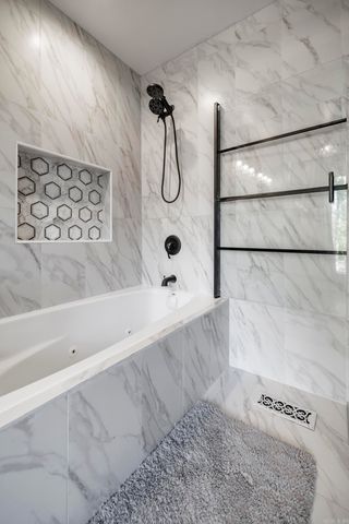 8 Sonora Way, Hot Springs Village, AR 71909