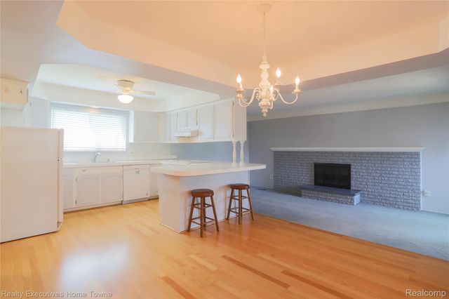 33829 Kennedy Drive, Sterling Heights, MI 48310