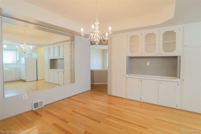 33829 Kennedy Drive, Sterling Heights, MI 48310