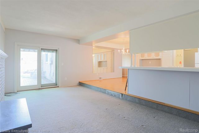 33829 Kennedy Drive, Sterling Heights, MI 48310