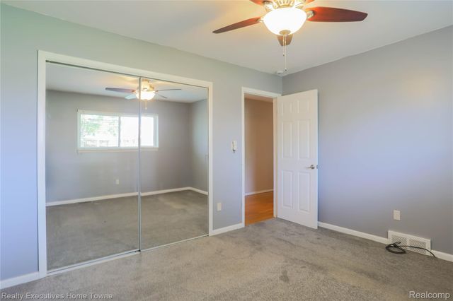 33829 Kennedy Drive, Sterling Heights, MI 48310