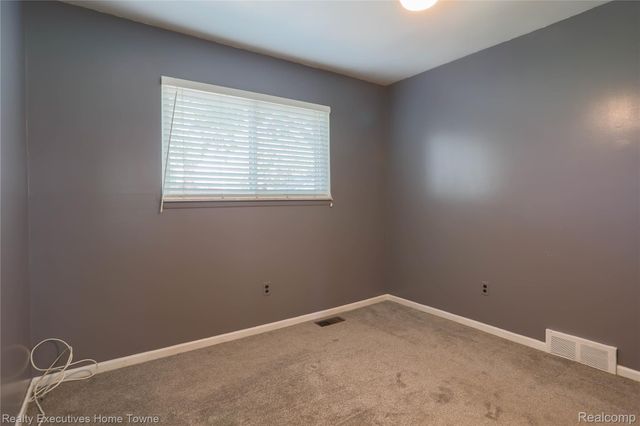 33829 Kennedy Drive, Sterling Heights, MI 48310