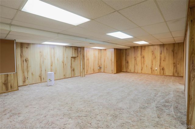 33829 Kennedy Drive, Sterling Heights, MI 48310