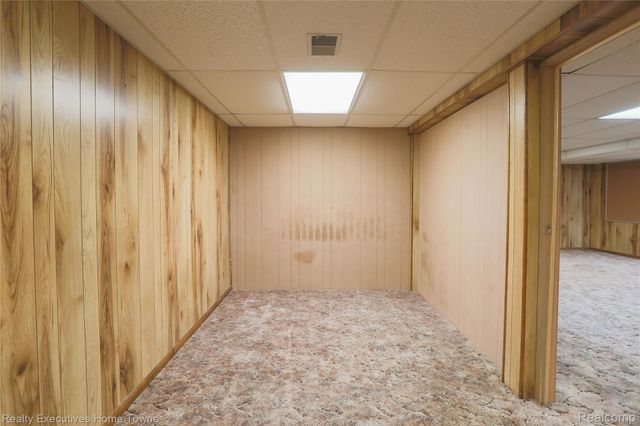 33829 Kennedy Drive, Sterling Heights, MI 48310