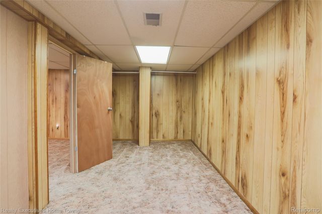 33829 Kennedy Drive, Sterling Heights, MI 48310