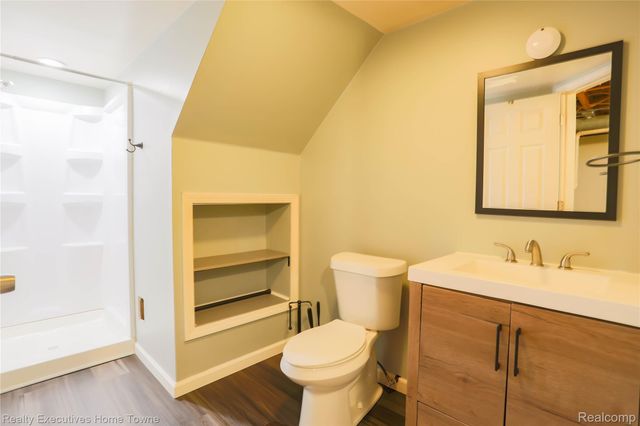 33829 Kennedy Drive, Sterling Heights, MI 48310