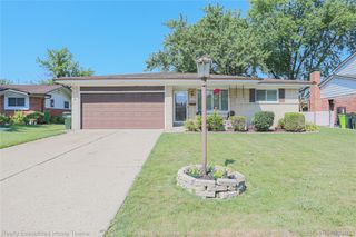 33829 Kennedy Drive, Sterling Heights, MI 48310