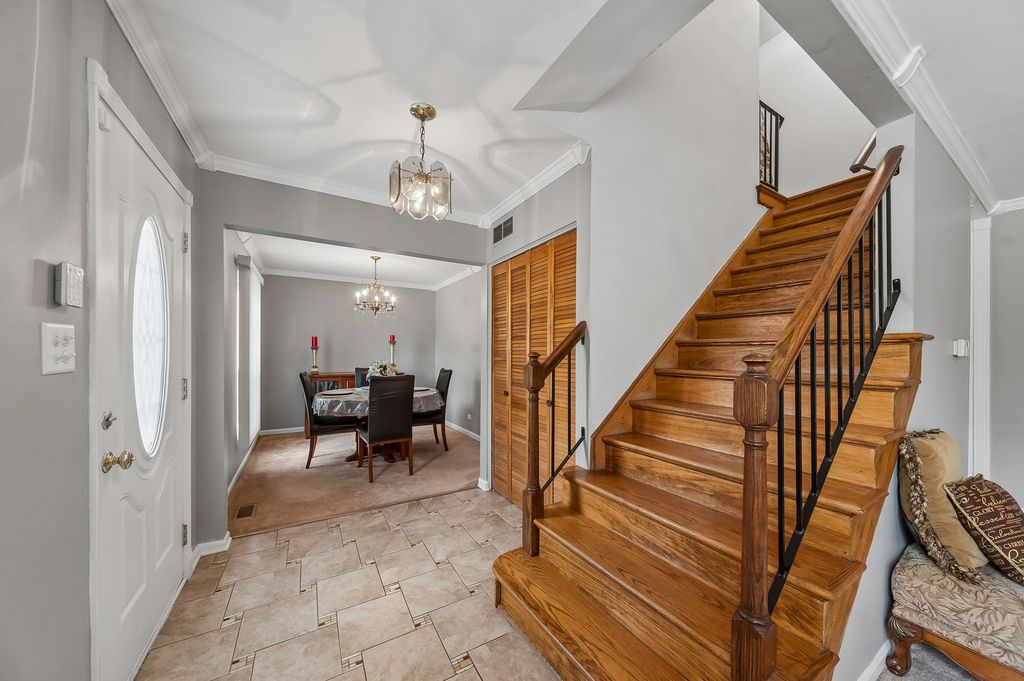 1866 Wellington Place, Hoffman Estates, IL 60169 — photo 3